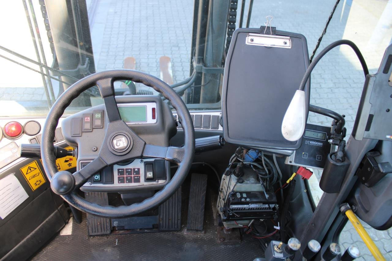 Kalmar DCE80-6 - Carretilla elevadora diésel: foto 4 Kalmar DCE80-6 - Carretilla elevadora diésel: foto 4