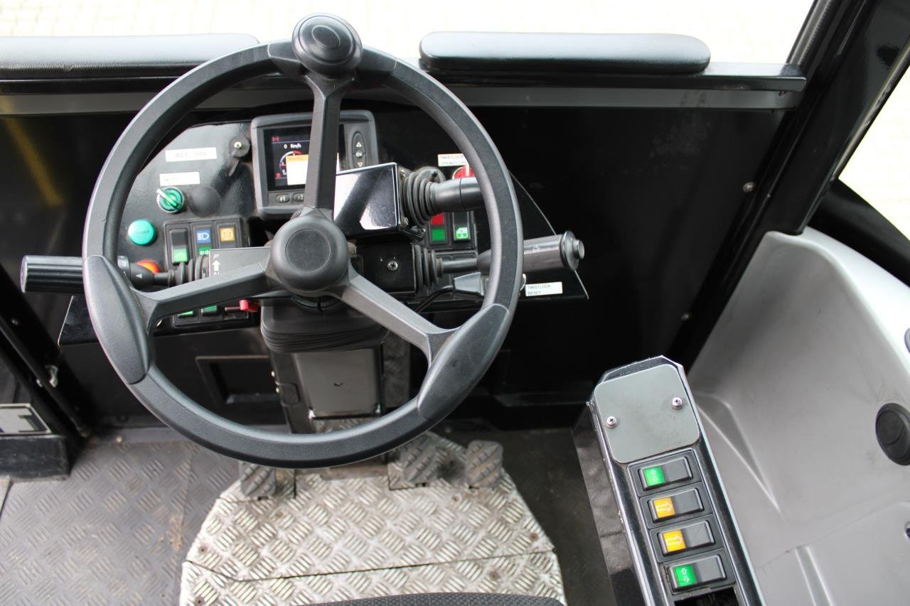 MOL RM255 4X4 - Tractor industrial: foto 4 MOL RM255 4X4 - Tractor industrial: foto 4