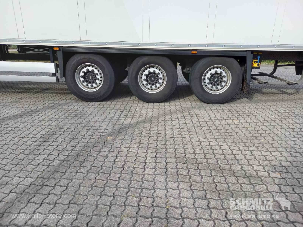 SCHMITZ Auflieger Tiefkühler Standard Double deck - Semirremolque isotérmico: foto 4 SCHMITZ Auflieger Tiefkühler Standard Double deck - Semirremolque isotérmico: foto 4