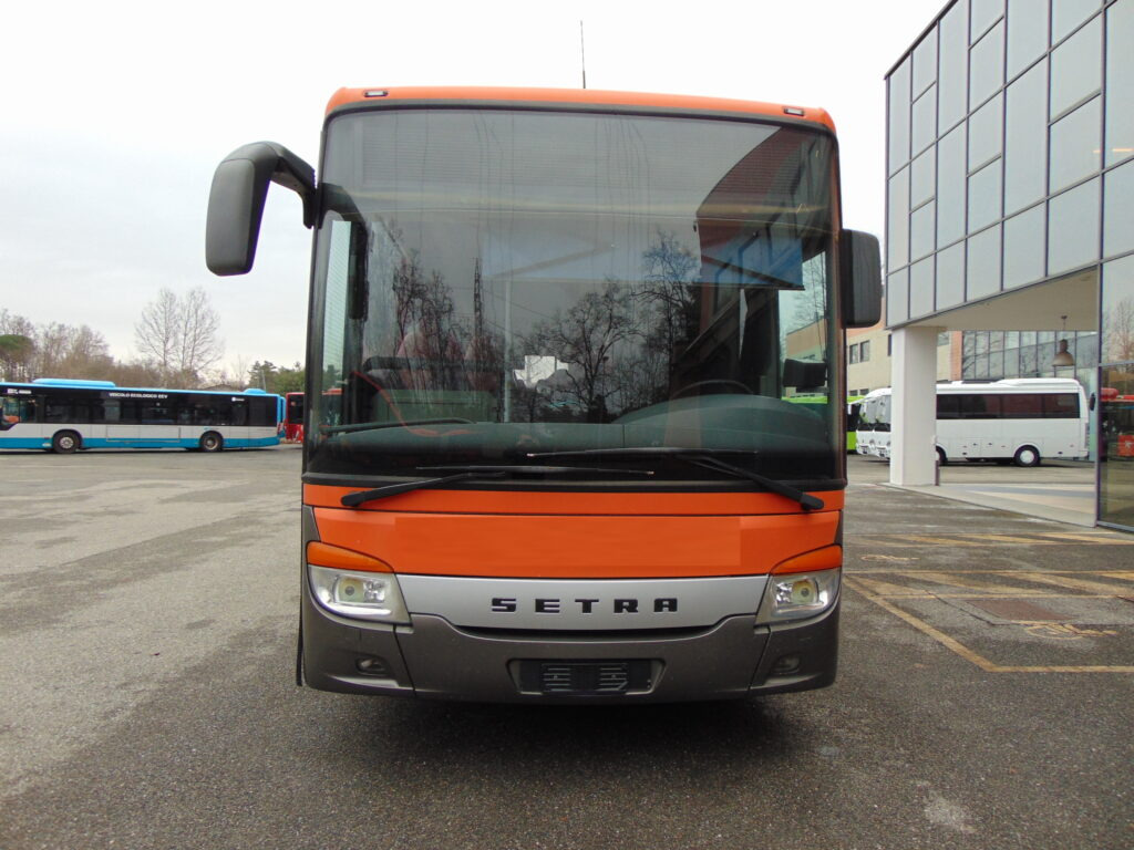 N.1 SETRA S 417 UL – Anno 2009 - Autobús suburbano: foto 2 N.1 SETRA S 417 UL – Anno 2009 - Autobús suburbano: foto 2