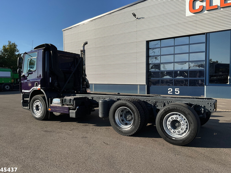 DAF FAN 75 CF 250 Chassis cabine with PTO Just 157.104 km! - Camión chasis: foto 2 DAF FAN 75 CF 250 Chassis cabine with PTO Just 157.104 km! - Camión chasis: foto 2