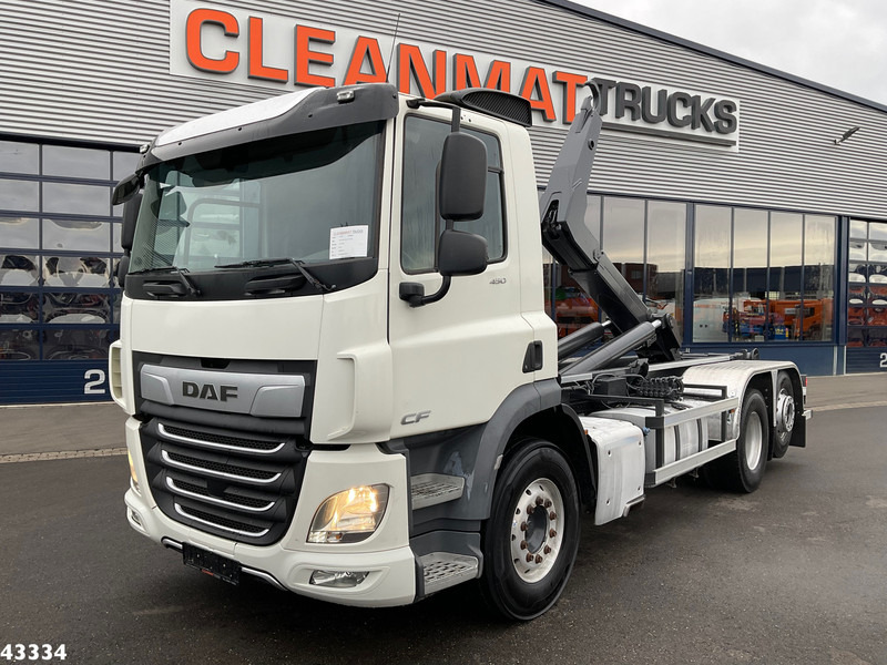 DAF FAN CF 450 Euro 6 ZF Intarder VDL 21 Ton haakarmsysteem - Camión multibasculante: foto 1 DAF FAN CF 450 Euro 6 ZF Intarder VDL 21 Ton haakarmsysteem - Camión multibasculante: foto 1