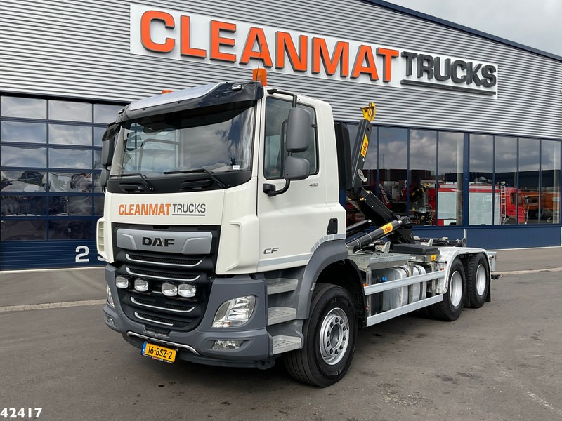 DAF FAT CF 480 6x4 Hyvalift 20 Ton haakarmsysteem - Camión multibasculante: foto 1 DAF FAT CF 480 6x4 Hyvalift 20 Ton haakarmsysteem - Camión multibasculante: foto 1