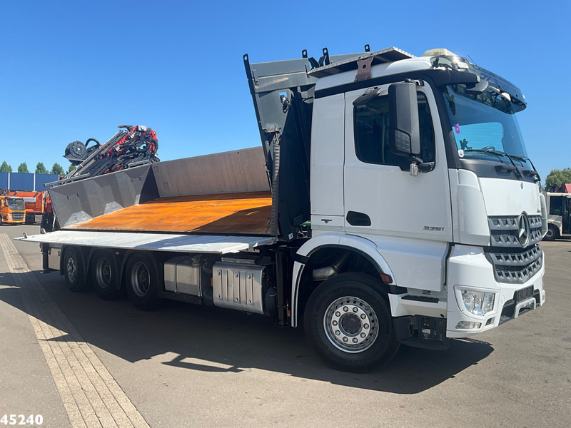 Mercedes-Benz Arocs 3251 8x4 Euro 6 Retarder Palfinger 34 Tonmeter laadkraan + Fly-Jib 2 zijdige kipper Just 146.766 km! - Camión volquete, Camión grúa: foto 5 Mercedes-Benz Arocs 3251 8x4 Euro 6 Retarder Palfinger 34 Tonmeter laadkraan + Fly-Jib 2 zijdige kipper Just 146.766 km! - Camión volquete, Camión grúa: foto 5