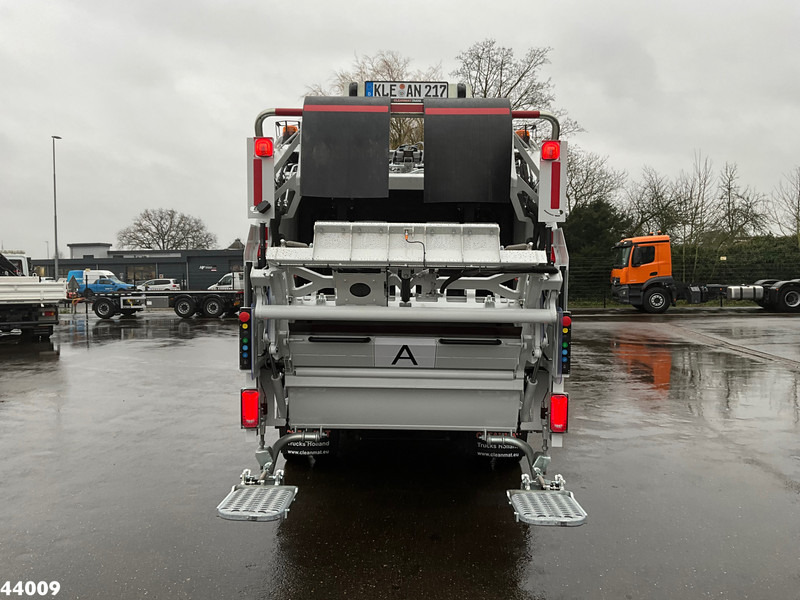 Mitsubishi Canter 9C18 Zoeller 7m³ - Camión de basura: foto 4 Mitsubishi Canter 9C18 Zoeller 7m³ - Camión de basura: foto 4