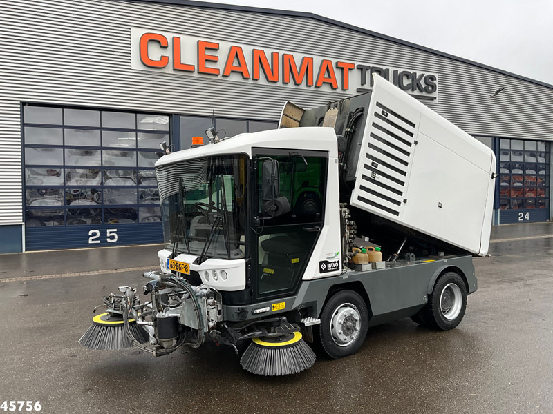 Ravo 580 with 3-rd brush - Barredora vial: foto 1 Ravo 580 with 3-rd brush - Barredora vial: foto 1