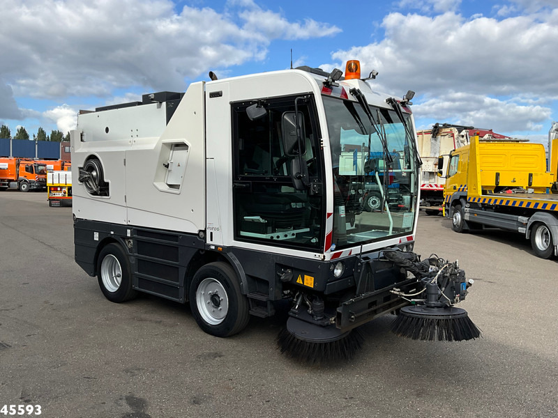 Schmidt Compact 400 Euro 6 with 3-rd brush - Barredora vial: foto 5 Schmidt Compact 400 Euro 6 with 3-rd brush - Barredora vial: foto 5