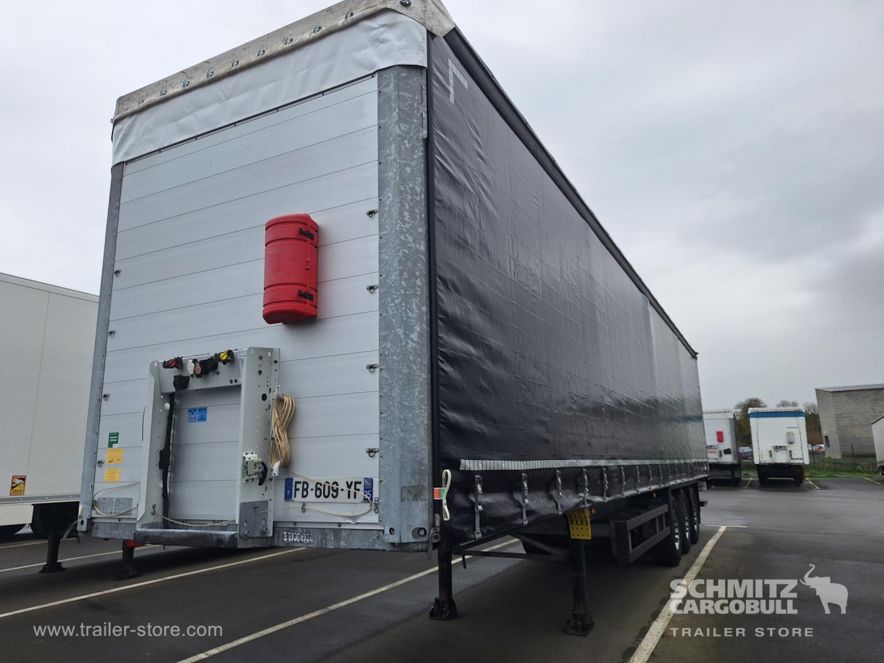 SCHMITZ Curtainsider Standard Taillift - Semirremolque lona: foto 3 SCHMITZ Curtainsider Standard Taillift - Semirremolque lona: foto 3