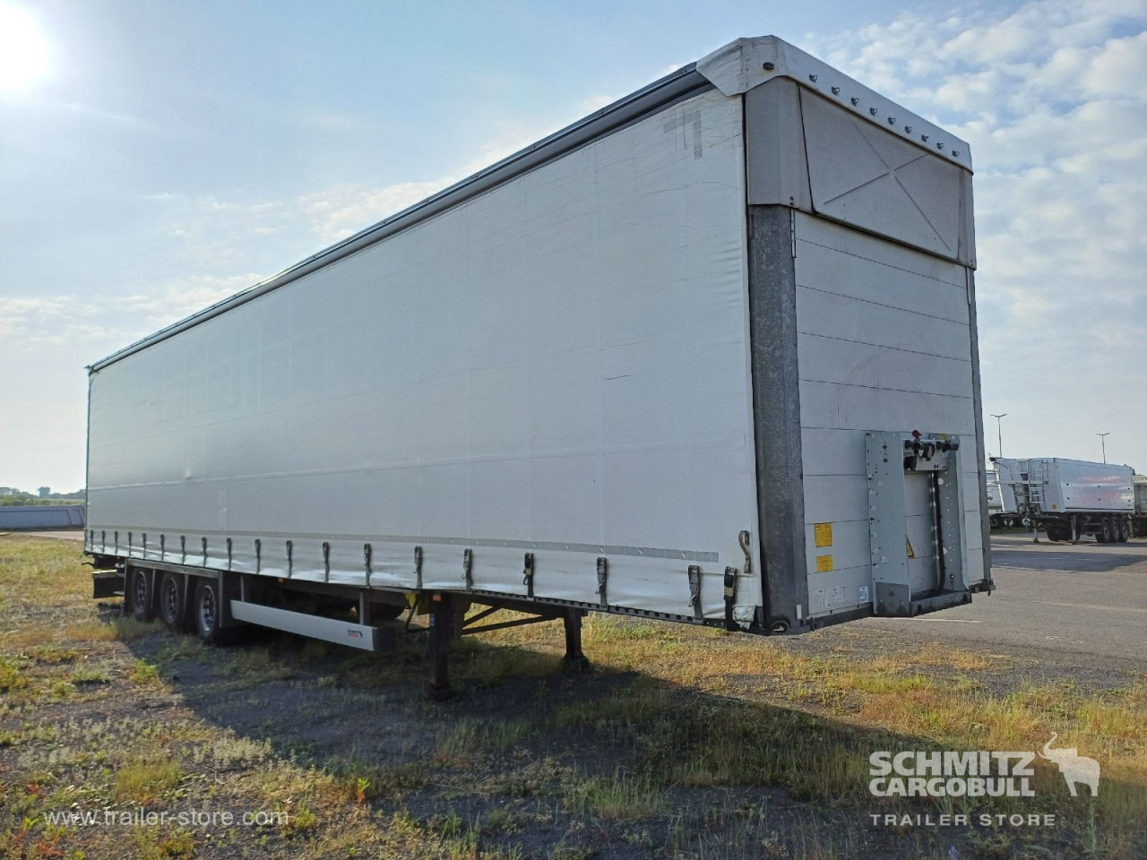 SCHMITZ Auflieger Curtainsider Mega - Semirremolque lona: foto 1 SCHMITZ Auflieger Curtainsider Mega - Semirremolque lona: foto 1