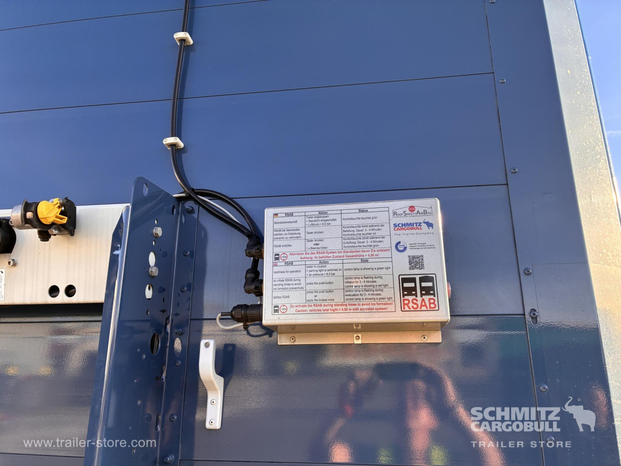 SCHMITZ Auflieger Curtainsider Standard - Semirremolque lona: foto 3 SCHMITZ Auflieger Curtainsider Standard - Semirremolque lona: foto 3