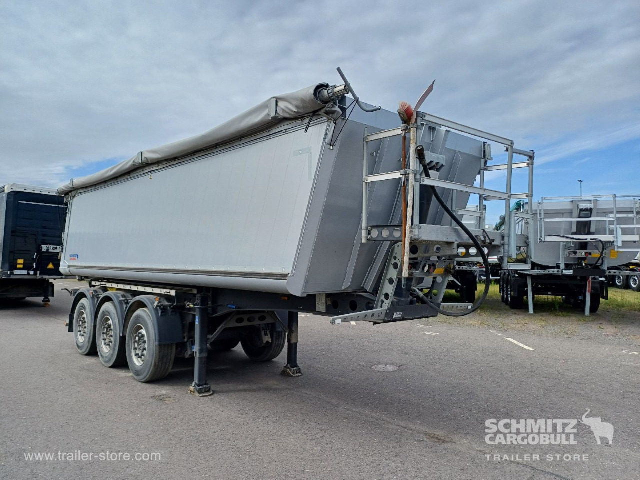 Semirremolque volquete SCHMITZ Auflieger Kipper Alukastenmulde 29m³: foto 1