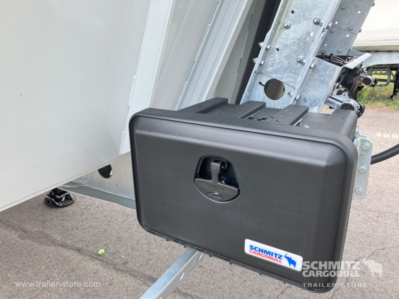 SCHMITZ Auflieger Kipper Alukastenmulde 52m³ - Semirremolque volquete: foto 2 SCHMITZ Auflieger Kipper Alukastenmulde 52m³ - Semirremolque volquete: foto 2