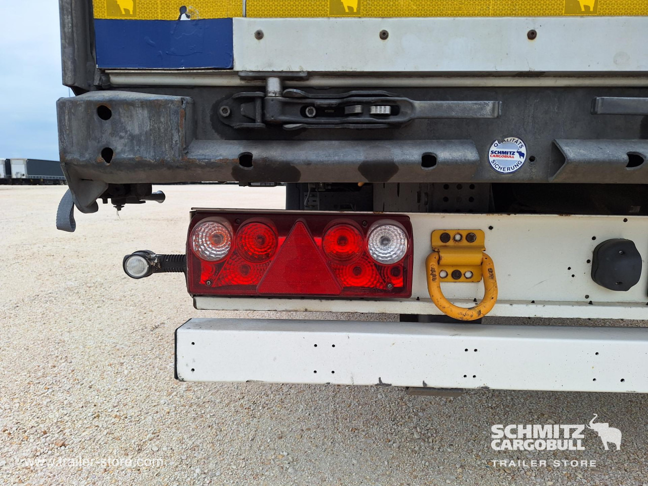 SCHMITZ Curtainsider Mega - Semirremolque lona: foto 4 SCHMITZ Curtainsider Mega - Semirremolque lona: foto 4