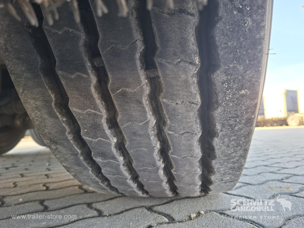 SCHMITZ Mélyhűtő koffer Multitemp - Semirremolque isotérmico: foto 3 SCHMITZ Mélyhűtő koffer Multitemp - Semirremolque isotérmico: foto 3