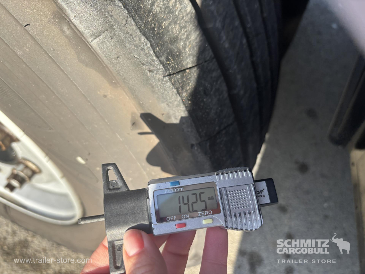 SCHMITZ Curtainsider Standard - Semirremolque lona: foto 2 SCHMITZ Curtainsider Standard - Semirremolque lona: foto 2