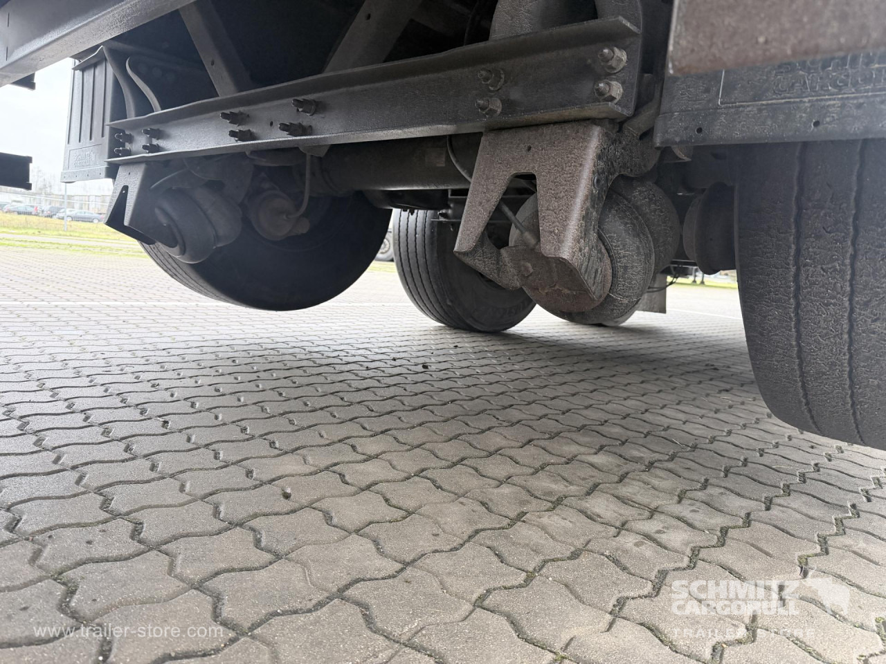 SCHMITZ Curtainsider Standard - Semirremolque lona: foto 2 SCHMITZ Curtainsider Standard - Semirremolque lona: foto 2