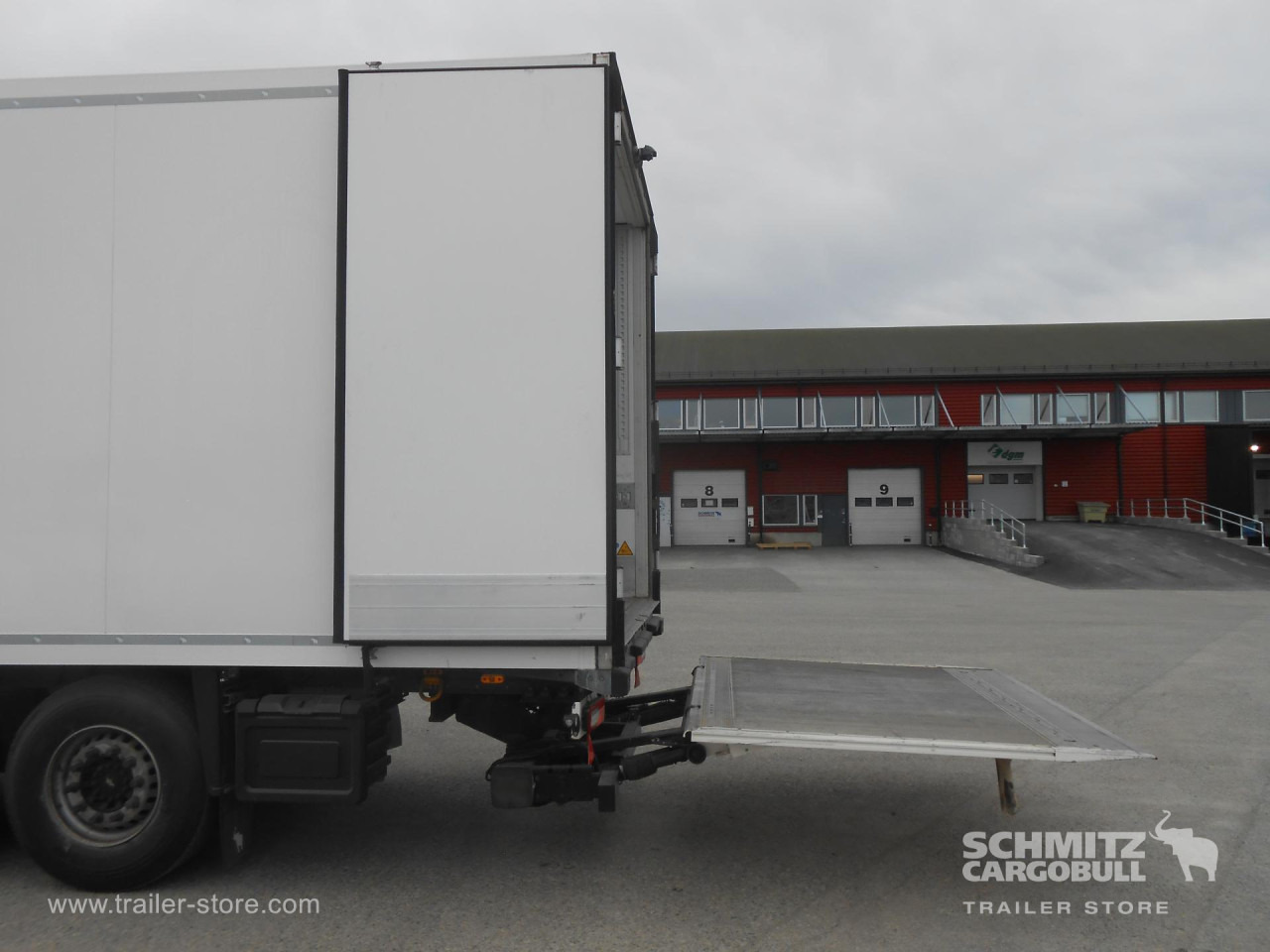 SCHMITZ Reefer Multitemp Taillift - Semirremolque isotérmico: foto 5 SCHMITZ Reefer Multitemp Taillift - Semirremolque isotérmico: foto 5