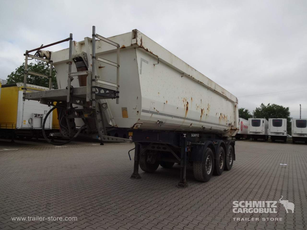 SCHMITZ Tipper Steel half pipe body 28m³ - Semirremolque volquete: foto 5 SCHMITZ Tipper Steel half pipe body 28m³ - Semirremolque volquete: foto 5