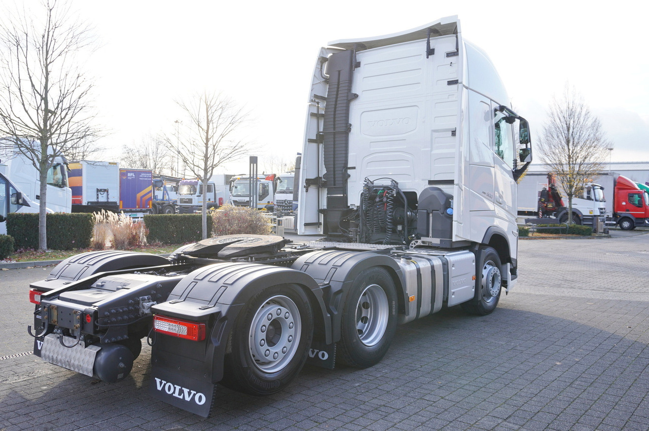 VOLVO FH 500 6x2 Globetrotter XL tractor unit / 2023 / 114 thousand km - Cabeza tractora: foto 5 VOLVO FH 500 6x2 Globetrotter XL tractor unit / 2023 / 114 thousand km - Cabeza tractora: foto 5