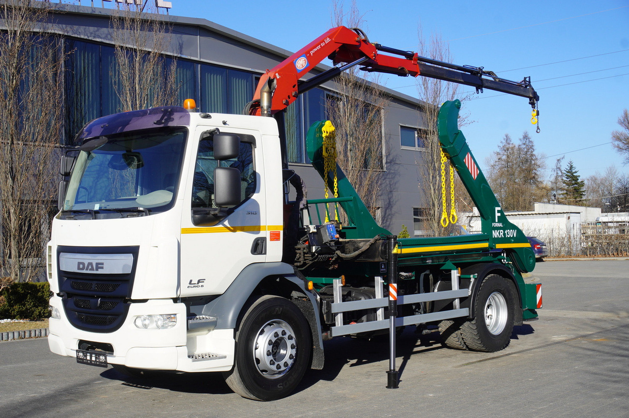 DAF LF 18.310 E6 / Skip loader Fornal NKR 130V / HDS HMF 735 K2 / Manual gearbox - Camión portacontenedor de cadenas, Camión grúa: foto 2 DAF LF 18.310 E6 / Skip loader Fornal NKR 130V / HDS HMF 735 K2 / Manual gearbox - Camión portacontenedor de cadenas, Camión grúa: foto 2