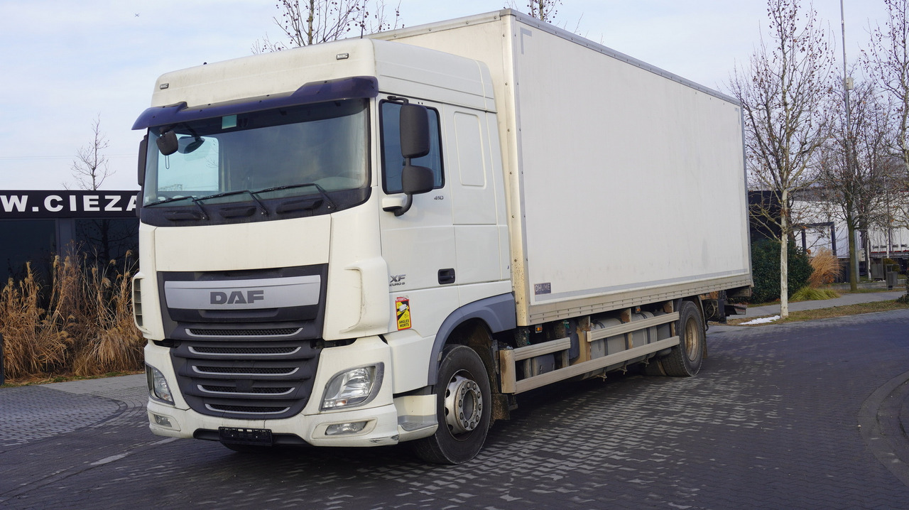 DAF XF 410 EURO 6 /410 HP / 20 EPAL / Dhollandia lift 1500 kg - Camión caja cerrada: foto 2 DAF XF 410 EURO 6 /410 HP / 20 EPAL / Dhollandia lift 1500 kg - Camión caja cerrada: foto 2