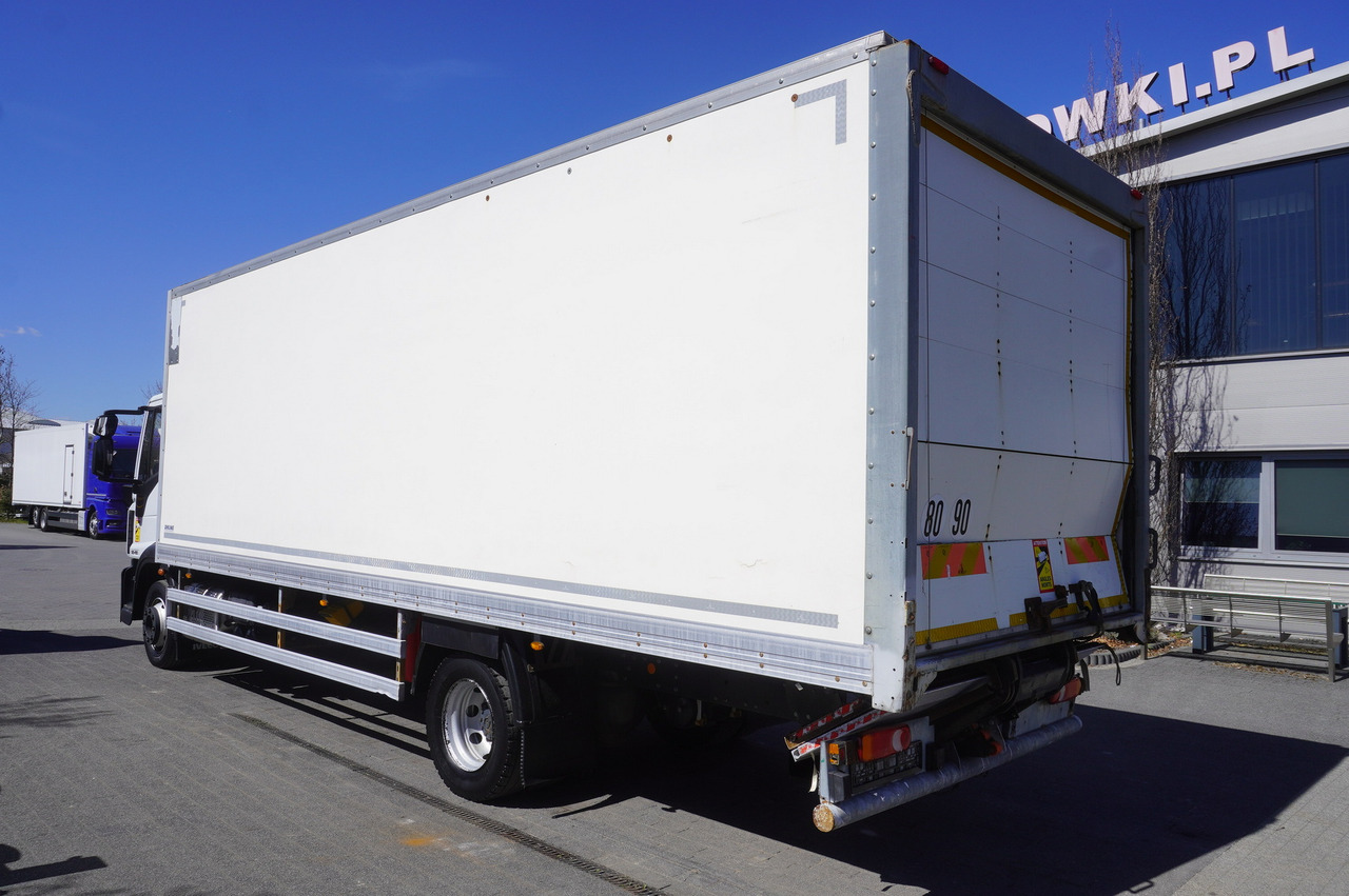 IVECO Eurocargo 120-190 / 160 thousand km !!! / Box 18 EPAL / Dhollandia lift 1500 kg - Camión caja cerrada: foto 3 IVECO Eurocargo 120-190 / 160 thousand km !!! / Box 18 EPAL / Dhollandia lift 1500 kg - Camión caja cerrada: foto 3