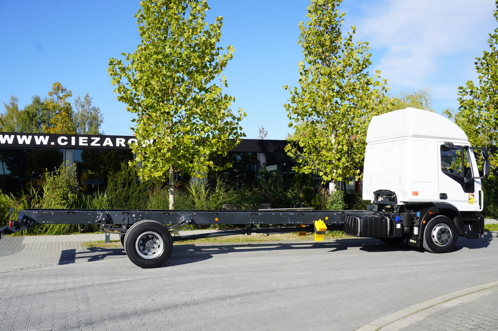 IVECO Eurocargo 140e19 4×2 E6 Glob / ADR / frame 8,1m - Camión chasis: foto 3 IVECO Eurocargo 140e19 4×2 E6 Glob / ADR / frame 8,1m - Camión chasis: foto 3