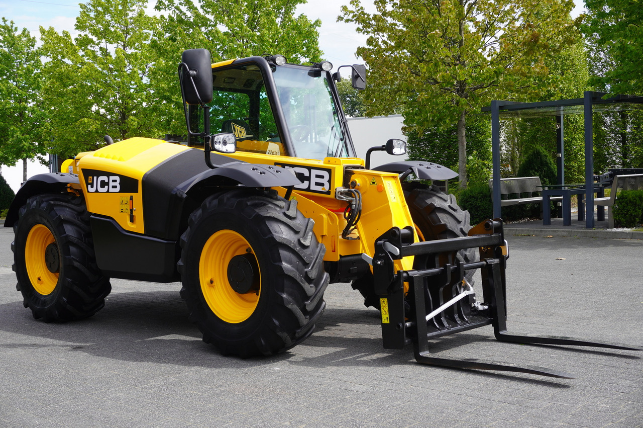 Leasing de JCB 526-56 AGRI Plus / 5.6 m telescopic loader / joystick JCB 526-56 AGRI Plus / 5.6 m telescopic loader / joystick: foto 7 Leasing de JCB 526-56 AGRI Plus / 5.6 m telescopic loader / joystick JCB 526-56 AGRI Plus / 5.6 m telescopic loader / joystick: foto 7