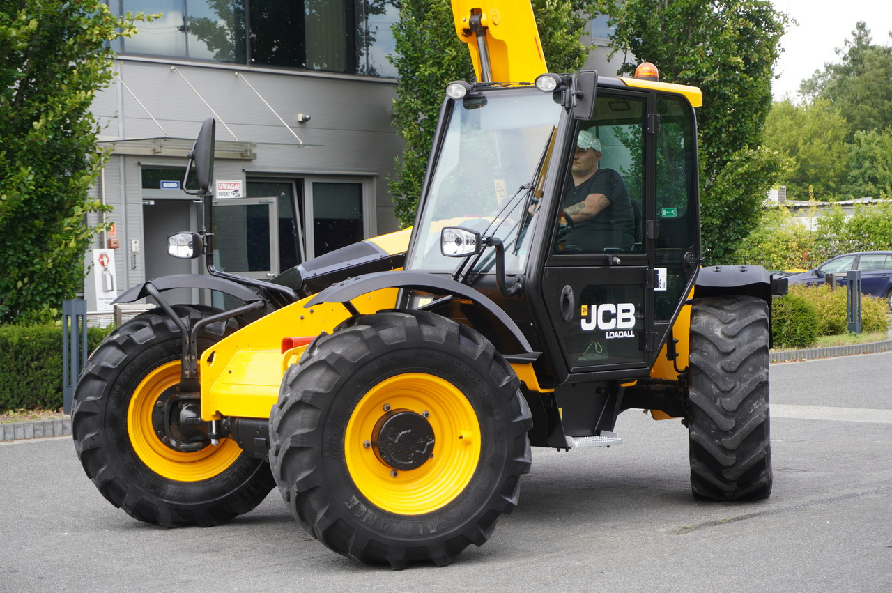 Leasing de JCB 526-56 AGRI Plus / 5.6 m telescopic loader / joystick JCB 526-56 AGRI Plus / 5.6 m telescopic loader / joystick: foto 19 Leasing de JCB 526-56 AGRI Plus / 5.6 m telescopic loader / joystick JCB 526-56 AGRI Plus / 5.6 m telescopic loader / joystick: foto 19