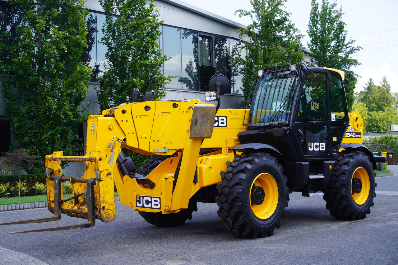 JCB 540-200 Telescopic Loader / 20 m reach / joystick - Manipulador telescópico: foto 2 JCB 540-200 Telescopic Loader / 20 m reach / joystick - Manipulador telescópico: foto 2
