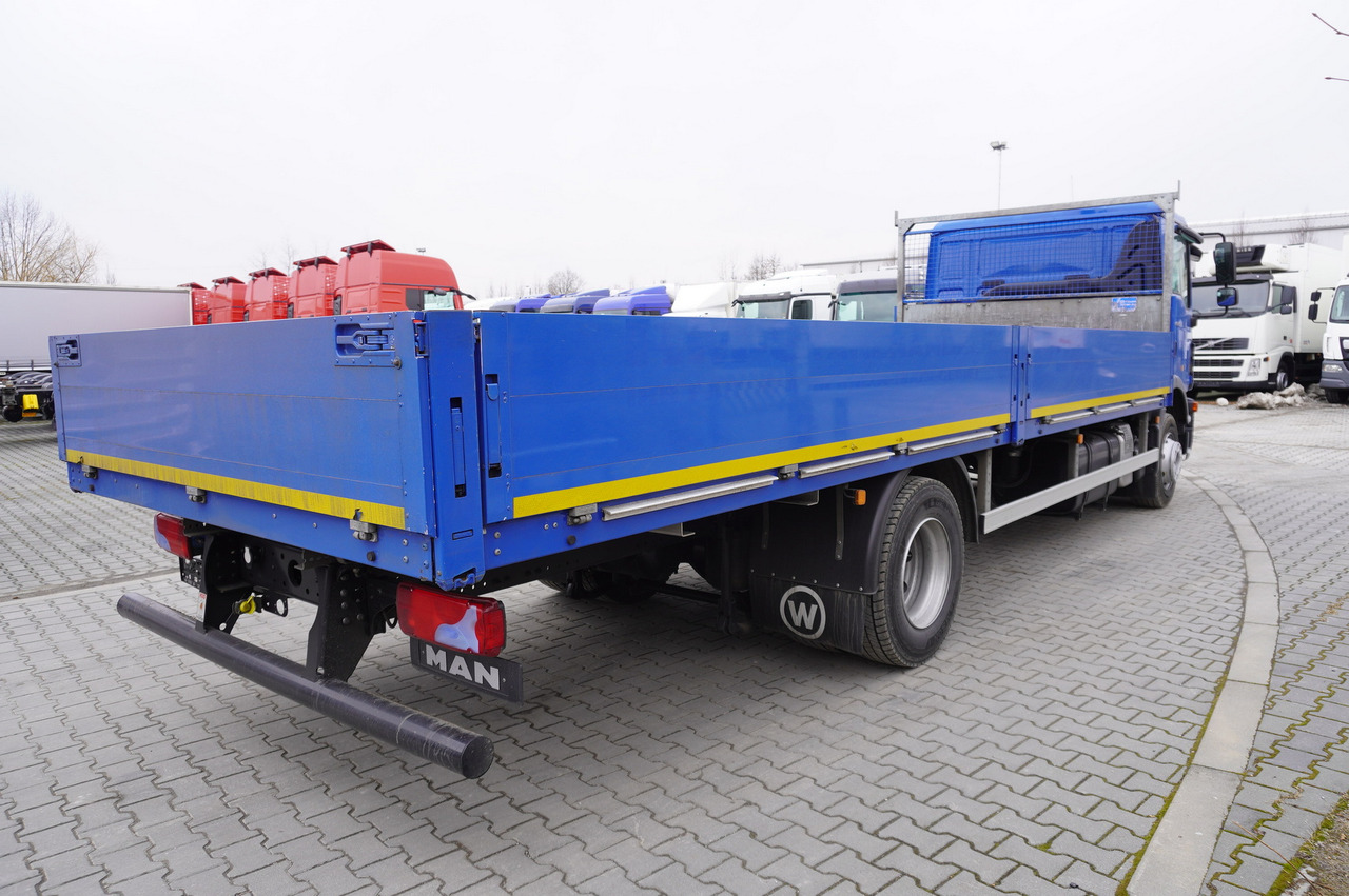 MAN TGM 15.250 / 160,000 km! / 2021 / Flatbed 18 EPAL / 8.8 t capacity - Camión caja abierta: foto 5 MAN TGM 15.250 / 160,000 km! / 2021 / Flatbed 18 EPAL / 8.8 t capacity - Camión caja abierta: foto 5
