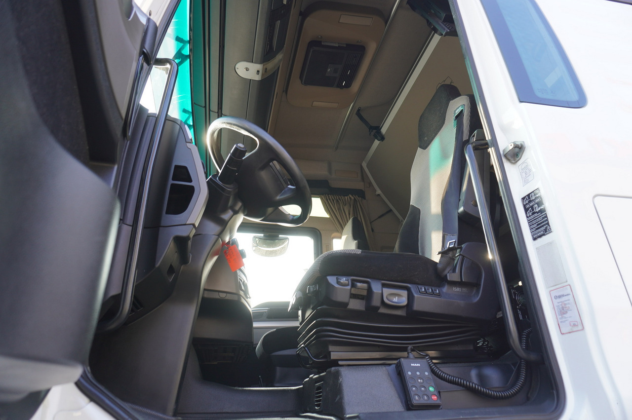 Camión chasis MAN TGX 35.580 E6 8x4/4 - 8.8m chassis frame: foto 21