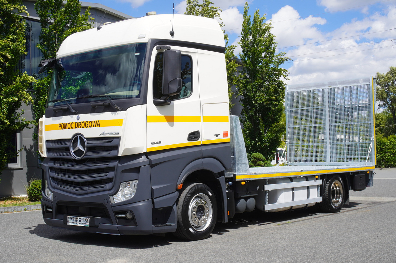 MERCEDES-BENZ Actros 1845 4×2 E6 / NEW tow truck platform 8.3 m / Sleeper cab - Camión portavehículos: foto 2 MERCEDES-BENZ Actros 1845 4×2 E6 / NEW tow truck platform 8.3 m / Sleeper cab - Camión portavehículos: foto 2
