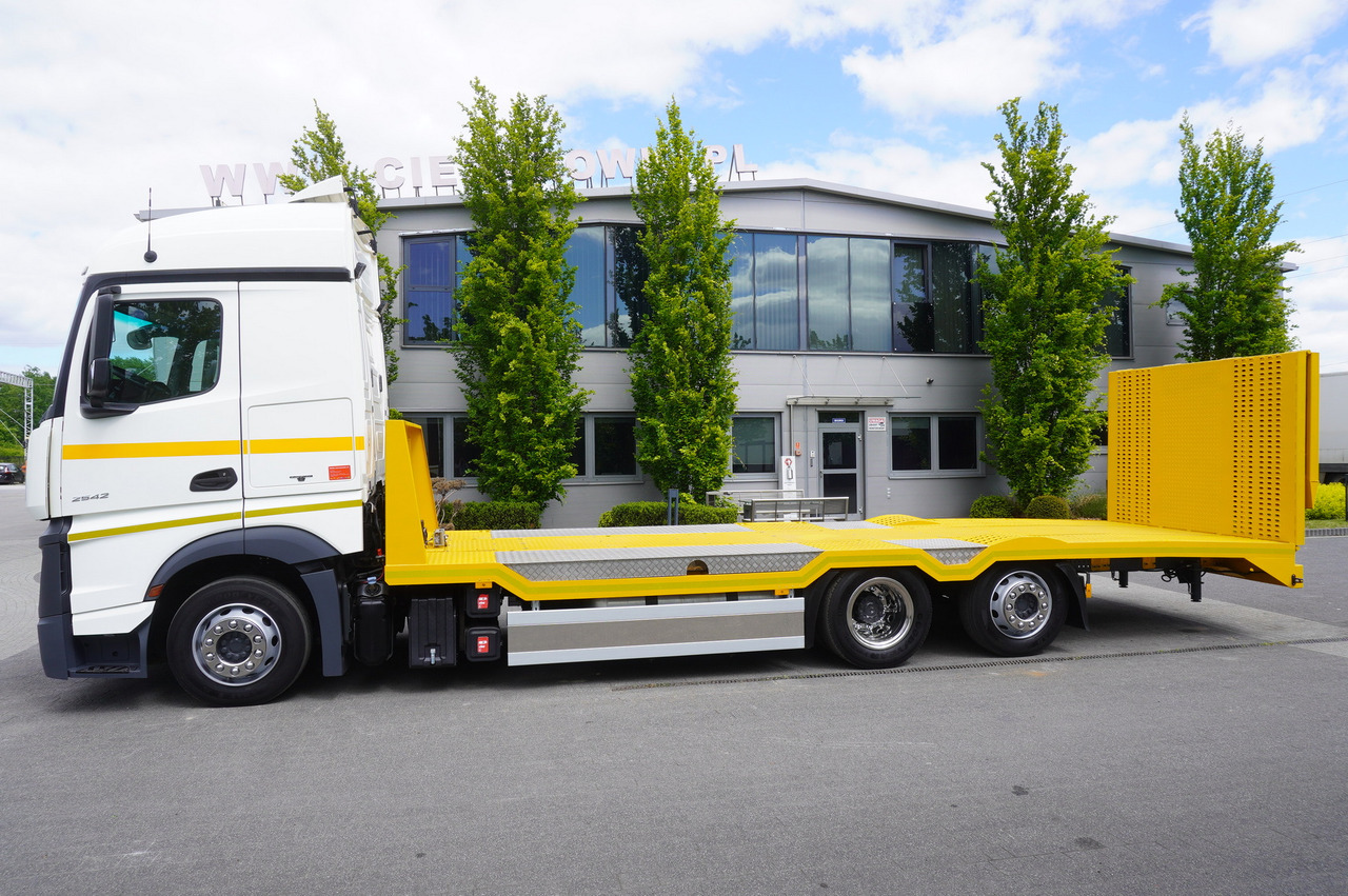 MERCEDES-BENZ Actros 2542 / NEW tow truck / steered 3rd axle - Camión portavehículos: foto 3 MERCEDES-BENZ Actros 2542 / NEW tow truck / steered 3rd axle - Camión portavehículos: foto 3