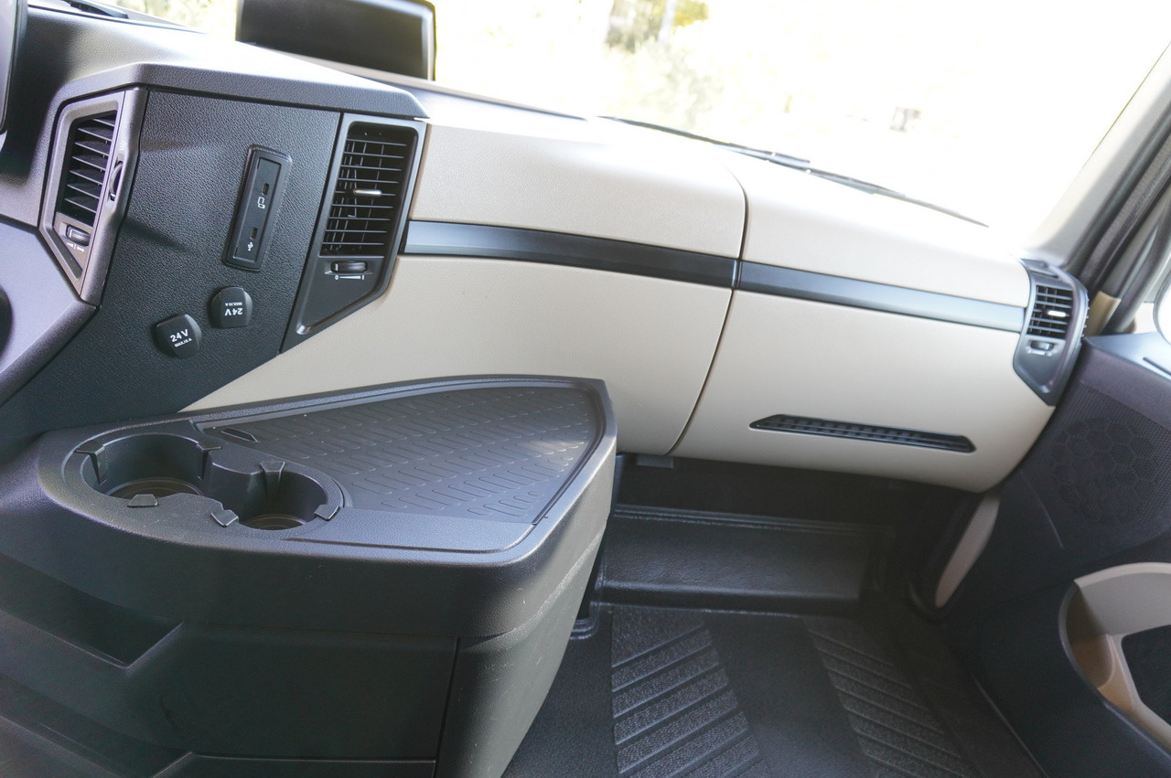 Leasing de MERCEDES-BENZ Actros 2548 E6 / GIGA / Cab Lounge chair / Lamberet Refrigerator / Carrier Supra 950 MERCEDES-BENZ Actros 2548 E6 / GIGA / Cab Lounge chair / Lamberet Refrigerator / Carrier Supra 950: foto 26
