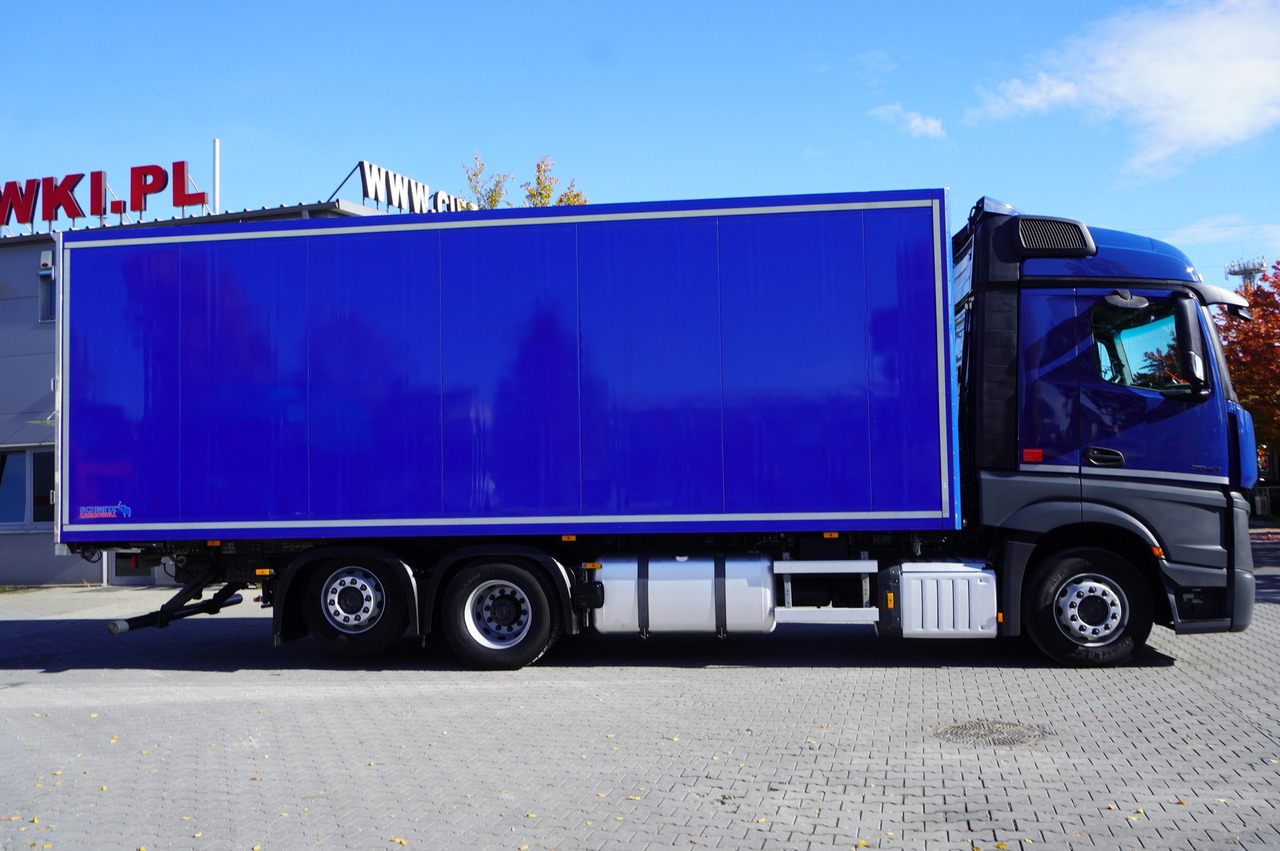 MERCEDES-BENZ Actros 2548 MP5 6×2 / Schmitz 19 EPAL refrigerator / 2023 - Camión frigorífico: foto 2 MERCEDES-BENZ Actros 2548 MP5 6×2 / Schmitz 19 EPAL refrigerator / 2023 - Camión frigorífico: foto 2