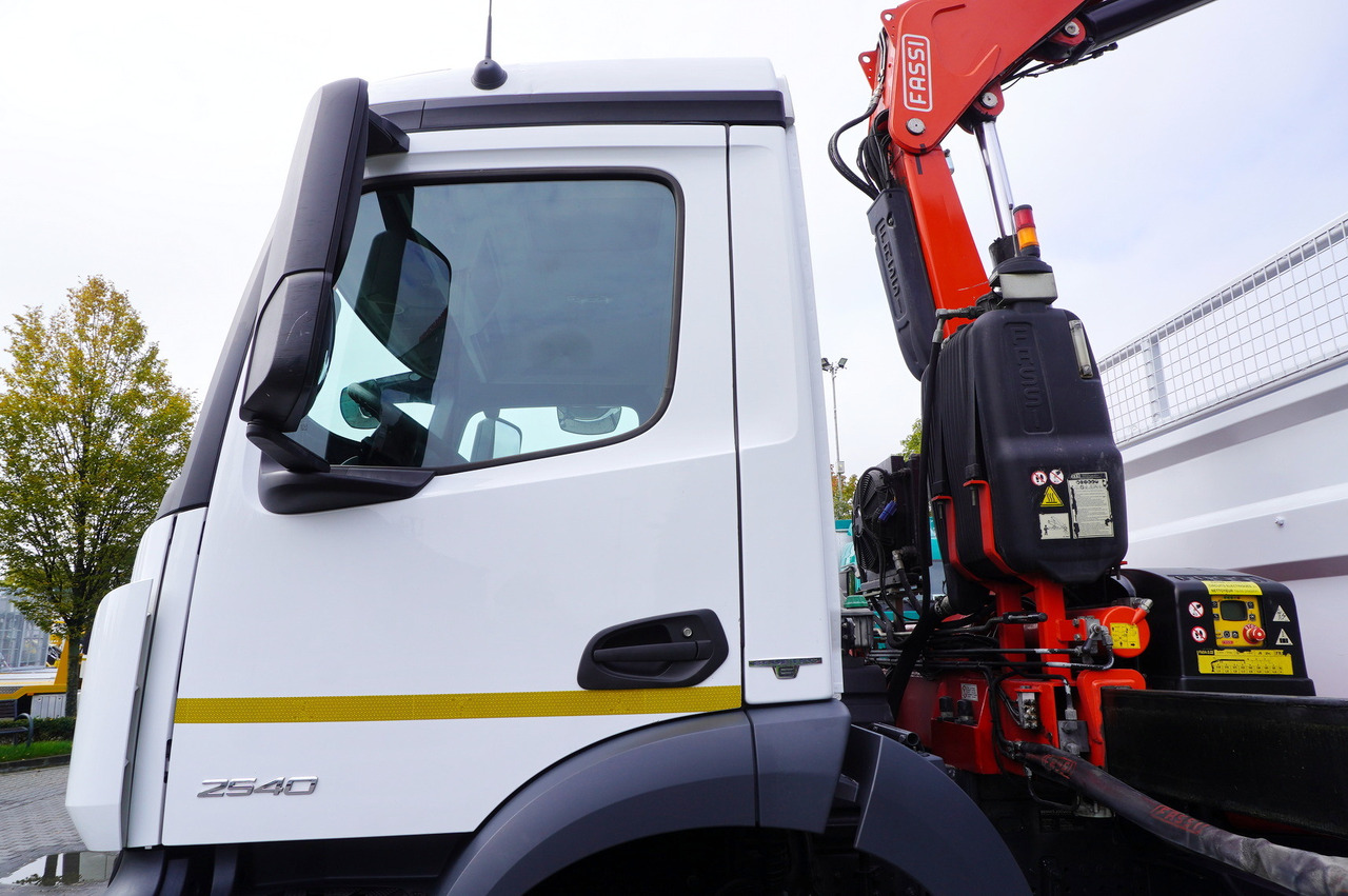 Leasing de MERCEDES-BENZ Antos 2540 / Flatbed 15 EPAL / Fassi F165 / 6.1 t / 8 m reach / remote control / rotator / 1600 MTH / steered axle MERCEDES-BENZ Antos 2540 / Flatbed 15 EPAL / Fassi F165 / 6.1 t / 8 m reach / remote control / rotator / 1600 MTH / steered axle: foto 20