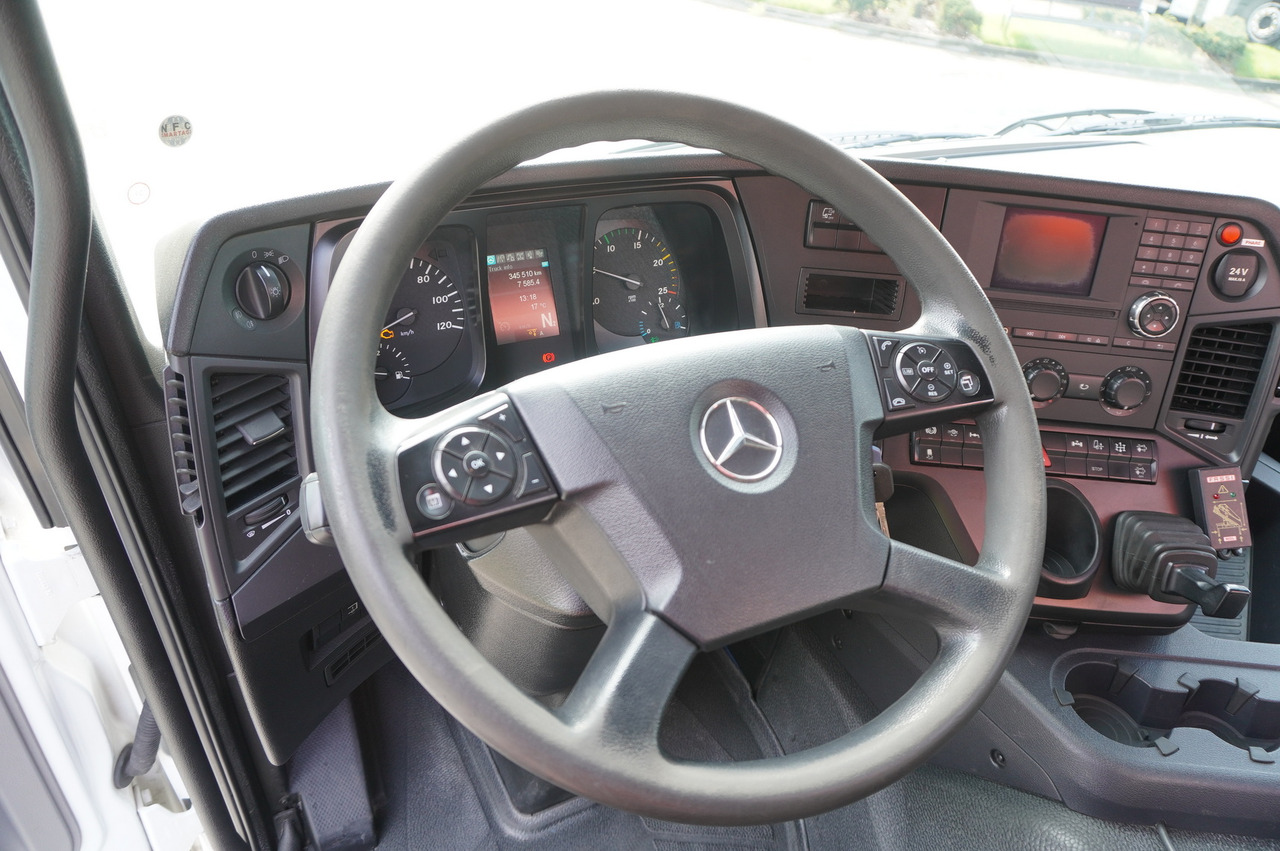 Leasing de MERCEDES-BENZ Antos 2540 / Flatbed 15 EPAL / Fassi F165 / 6.1 t / 8 m reach / remote control / rotator / 1600 MTH / steered axle MERCEDES-BENZ Antos 2540 / Flatbed 15 EPAL / Fassi F165 / 6.1 t / 8 m reach / remote control / rotator / 1600 MTH / steered axle: foto 23