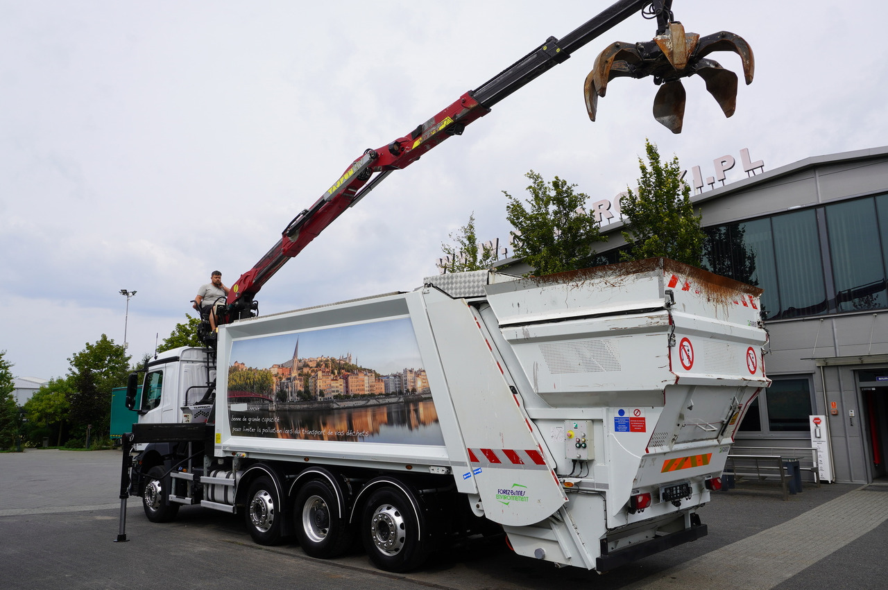 MERCEDES-BENZ Antos 3240 8x2 / Tajfun 5T crane / Farid Industries garbage truck/ 3 steered axles - Camión de basura: foto 2 MERCEDES-BENZ Antos 3240 8x2 / Tajfun 5T crane / Farid Industries garbage truck/ 3 steered axles - Camión de basura: foto 2