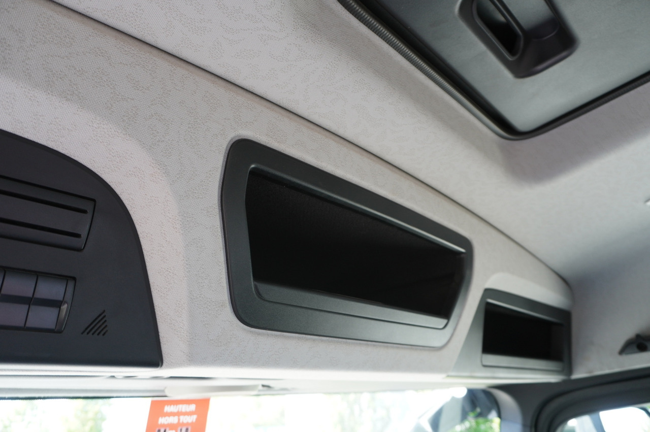 Leasing de MERCEDES-BENZ Arocs 2636 / 6x4 / HDS Fassi / 3-Way Tipper / Bortmatic MERCEDES-BENZ Arocs 2636 / 6x4 / HDS Fassi / 3-Way Tipper / Bortmatic: foto 24