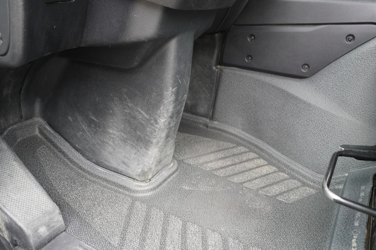 Leasing de MERCEDES-BENZ Arocs 2636 / 6x4 / HDS Fassi / 3-Way Tipper / Bortmatic MERCEDES-BENZ Arocs 2636 / 6x4 / HDS Fassi / 3-Way Tipper / Bortmatic: foto 27