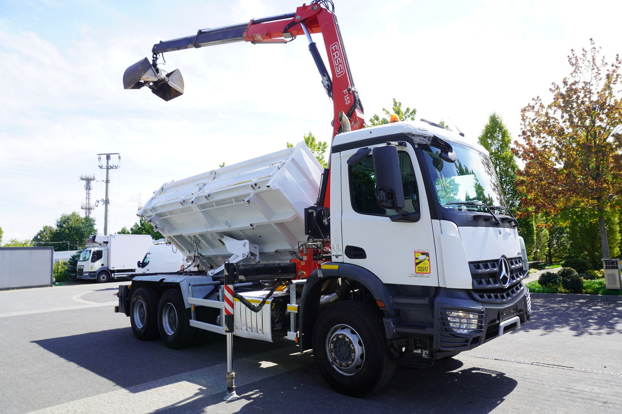 Leasing de MERCEDES-BENZ Arocs 2636 / 6x4 / HDS Fassi / 3-Way Tipper / Bortmatic MERCEDES-BENZ Arocs 2636 / 6x4 / HDS Fassi / 3-Way Tipper / Bortmatic: foto 9