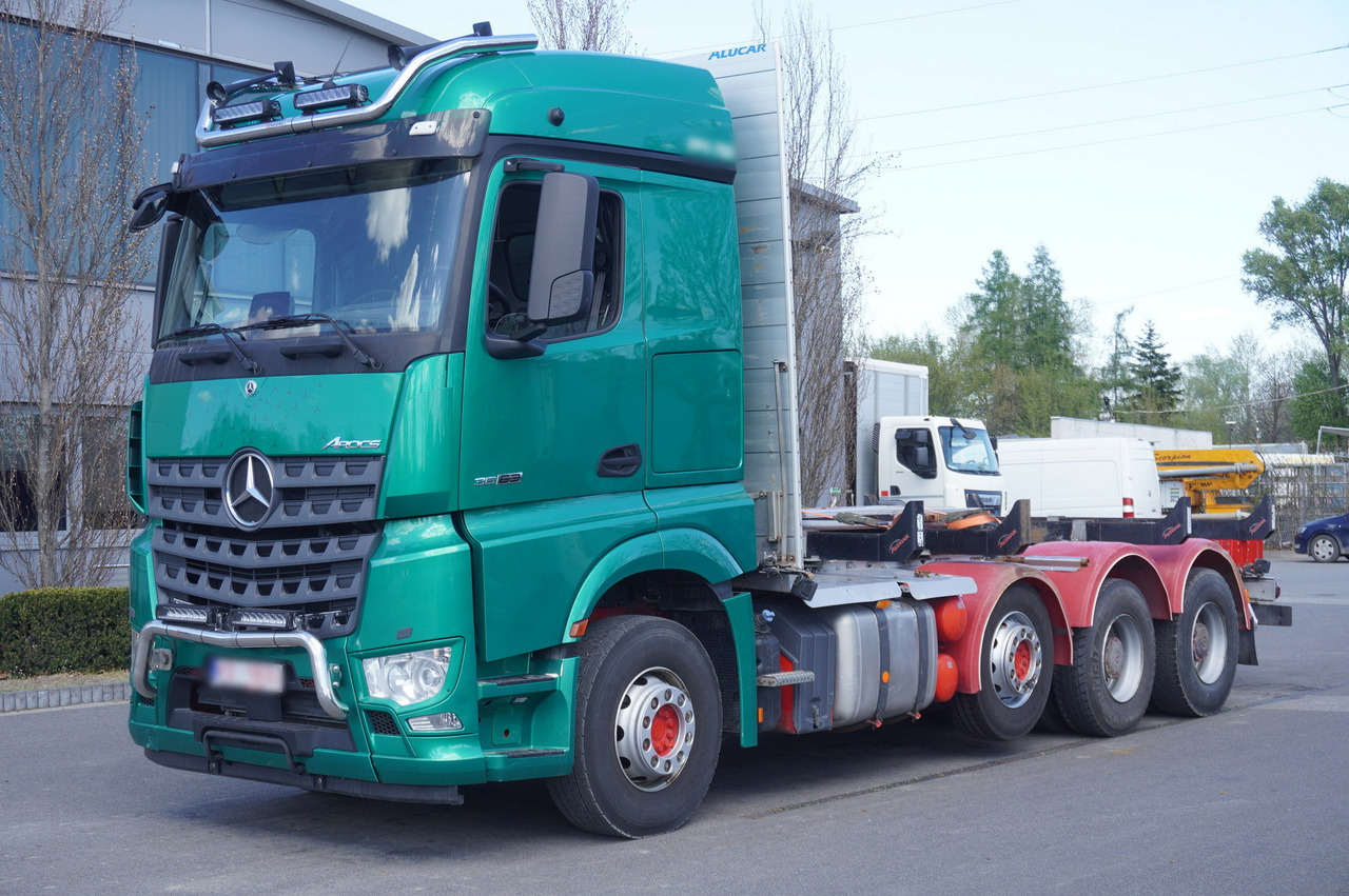 Mercedes-Benz Arocs 3563 8 × 4 / 630 HP / steered axle / Logging superstructure - Camión grúa: foto 3 Mercedes-Benz Arocs 3563 8 × 4 / 630 HP / steered axle / Logging superstructure - Camión grúa: foto 3