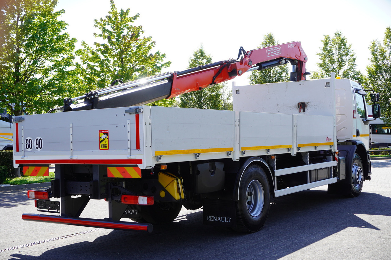 RENAULT C280 DTI 8 / FASSI crane 5.6 T / range 8 m / Flatbed 15 EPAL - Camión caja abierta, Camión grúa: foto 4 RENAULT C280 DTI 8 / FASSI crane 5.6 T / range 8 m / Flatbed 15 EPAL - Camión caja abierta, Camión grúa: foto 4