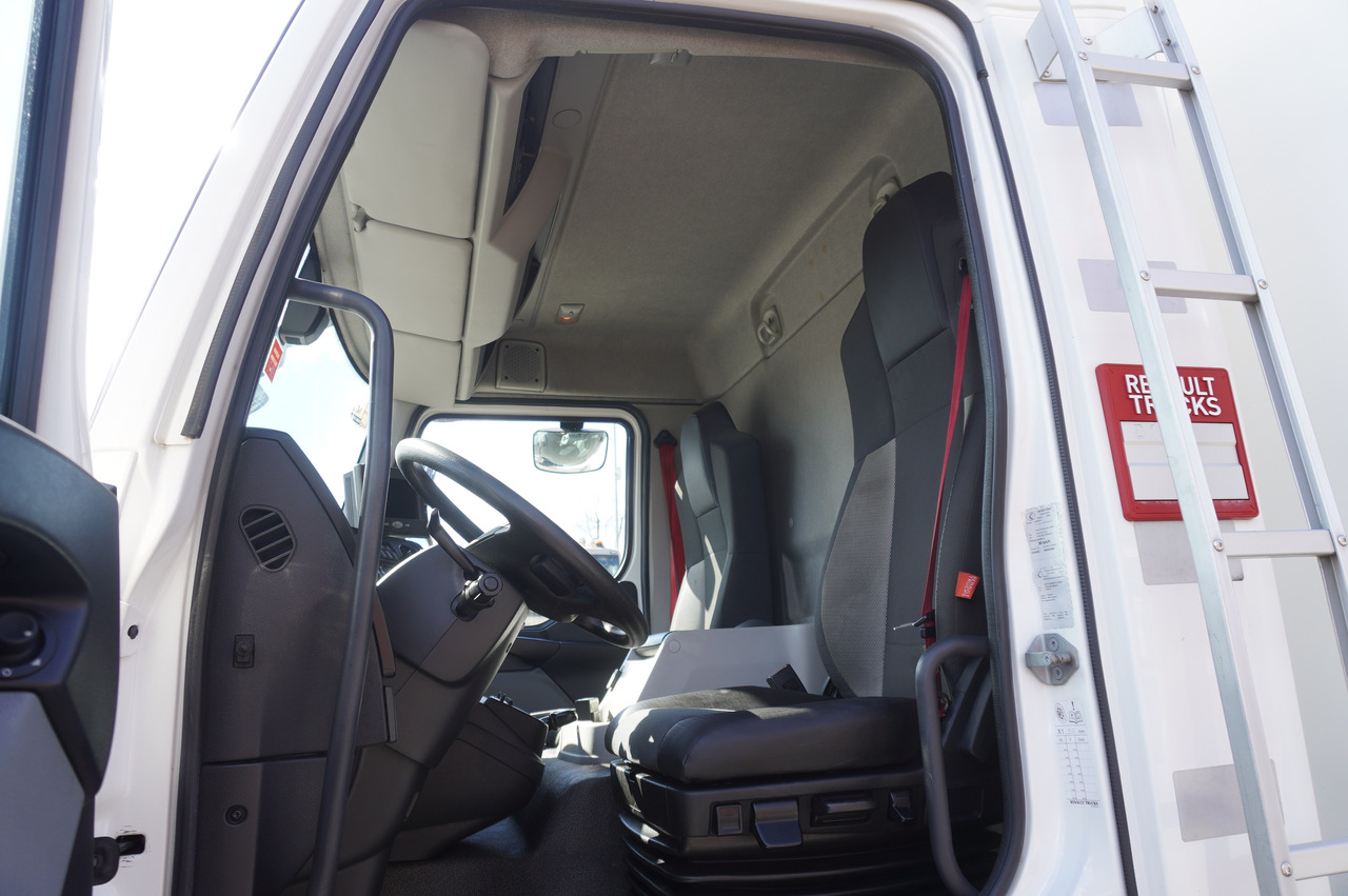Camión frigorífico RENAULT D12 / Lamberet refrigerated truck / Dhollandia tail lift 1500 kg / 130 thousand km !!: foto 18