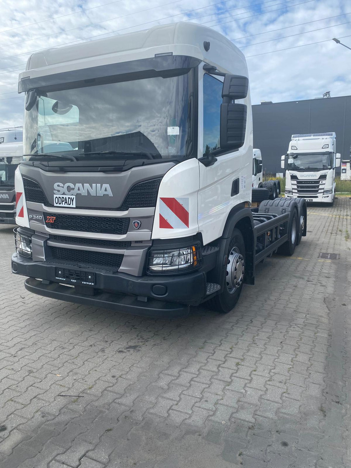 SCANIA NEW Scania P 340 B6x2*4NA / chassis frame / steering axle / CNG / large cab / 8 units - Camión chasis: foto 1 SCANIA NEW Scania P 340 B6x2*4NA / chassis frame / steering axle / CNG / large cab / 8 units - Camión chasis: foto 1