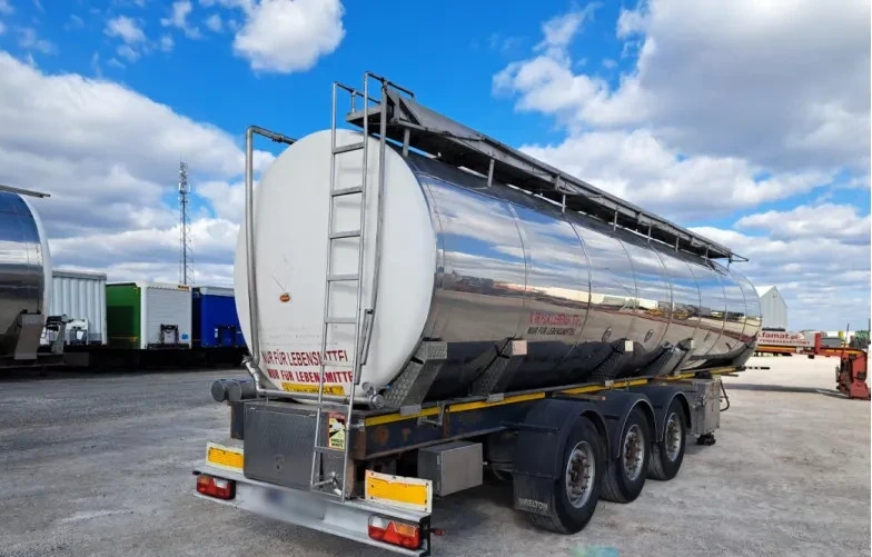 WIELTON NS3D 36 t food cistern / 3 chambers - Semirremolque cisterna: foto 2 WIELTON NS3D 36 t food cistern / 3 chambers - Semirremolque cisterna: foto 2