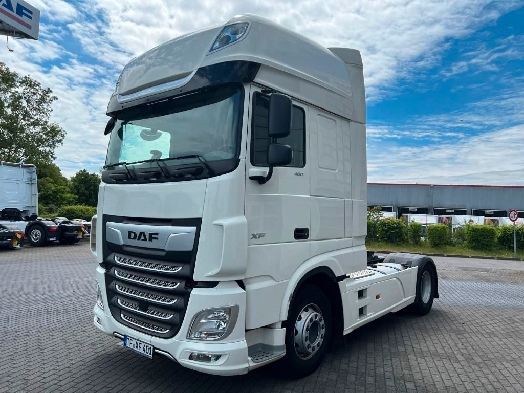 DAF XF 480 FT SSC Intarder Standklima 2x Tank 1185 L - Cabeza tractora: foto 2 DAF XF 480 FT SSC Intarder Standklima 2x Tank 1185 L - Cabeza tractora: foto 2