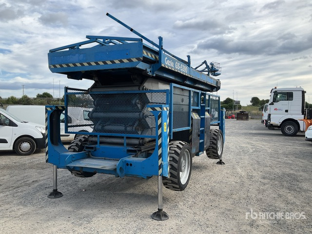 2008 Genie GS-5390RT 4x4 Diesel Scissor Lift - Plataforma de tijeras: foto 3 2008 Genie GS-5390RT 4x4 Diesel Scissor Lift - Plataforma de tijeras: foto 3