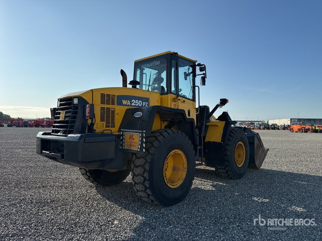 2003 Komatsu WA250-5 Pala gommata - Cargadora de ruedas: foto 3 2003 Komatsu WA250-5 Pala gommata - Cargadora de ruedas: foto 3